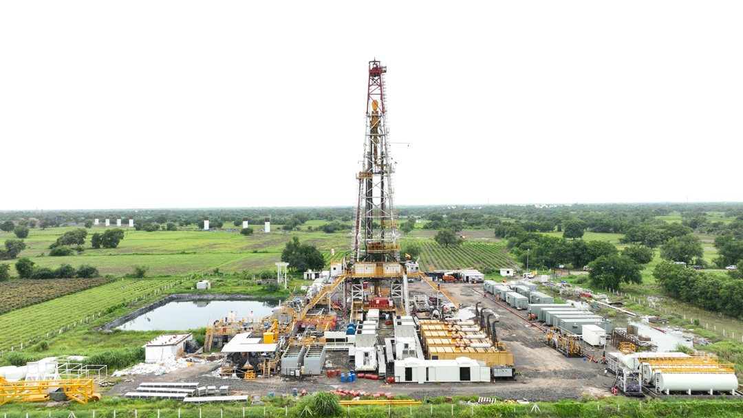 Offshore & Onshore Drilling Rigs