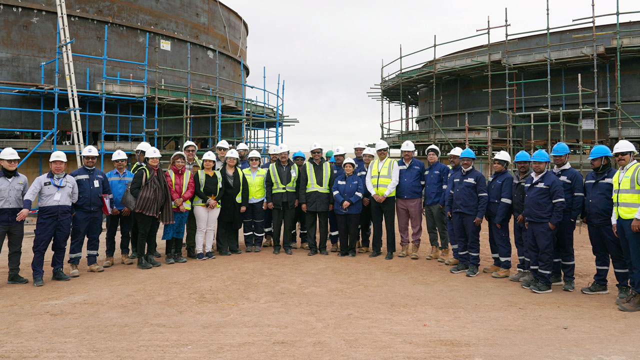 Ambassador Atul Malhari Visits Mongolia Refinery